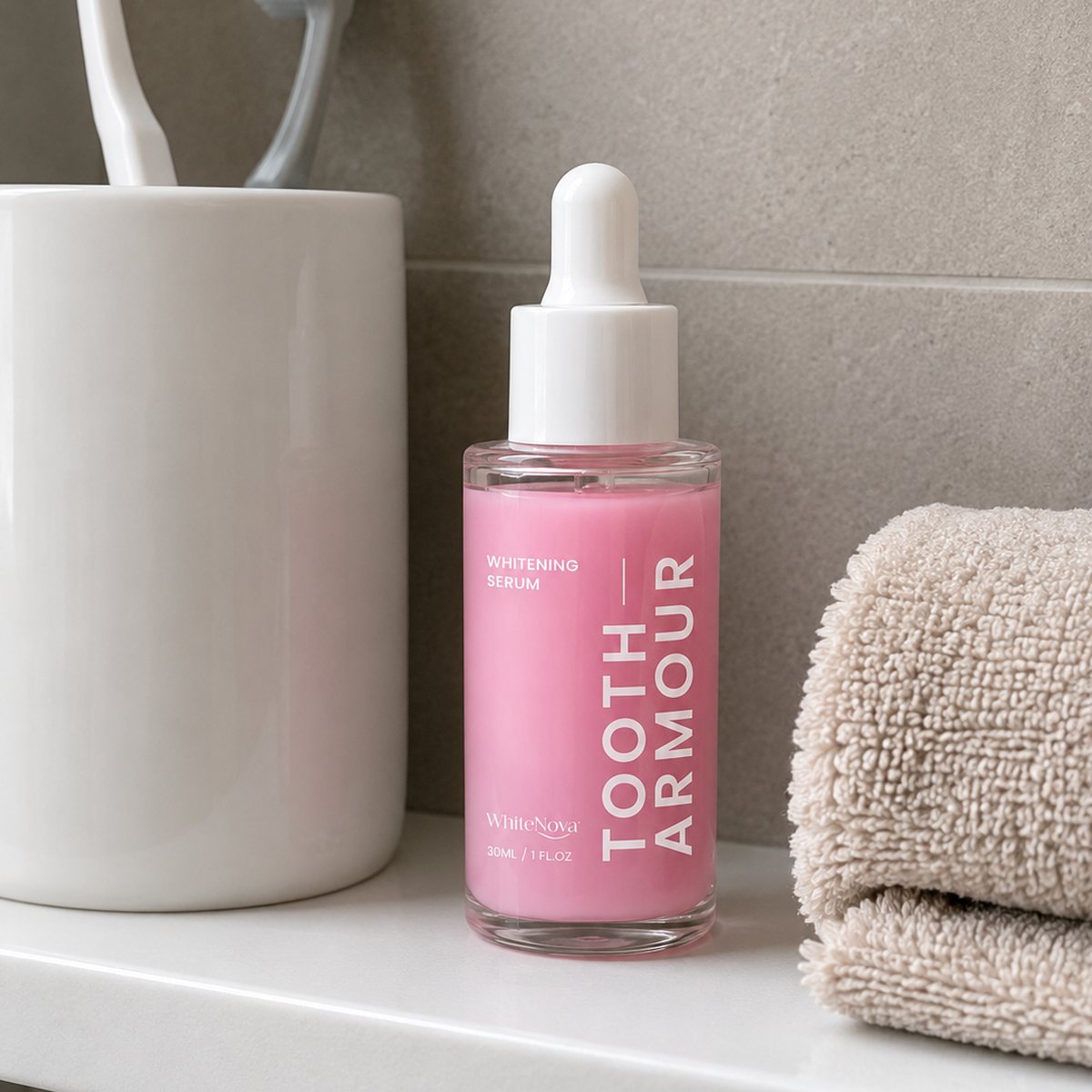 Serum WhiteNova en repisa del baño